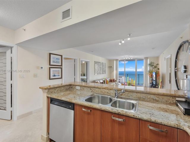 Продажа квартиры #1106 - фото 7526476