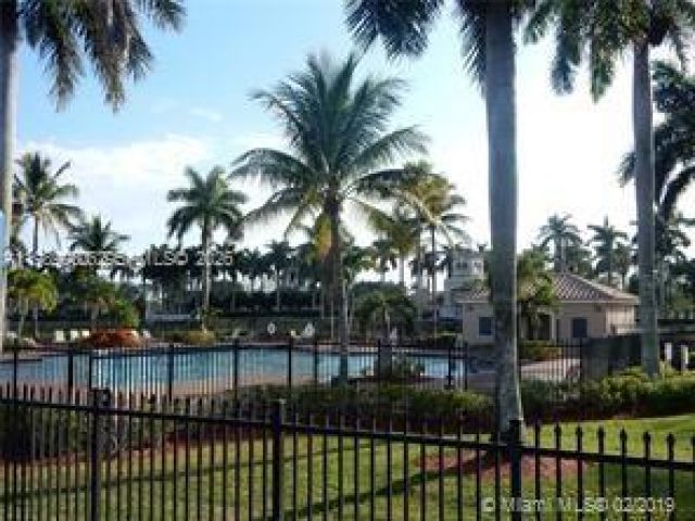 Дом в аренду по адресу 19150 SW 16th St - фото 7524713