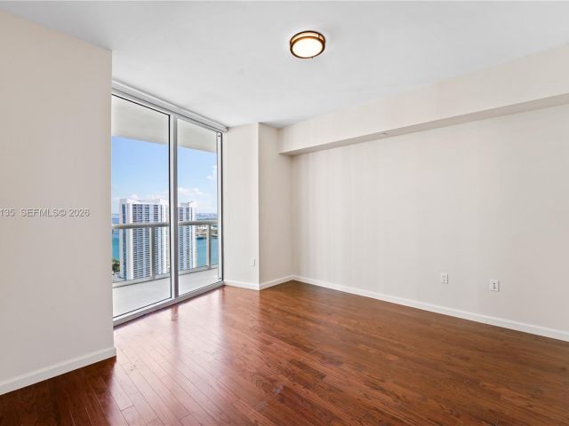 Квартира в аренду номер3904 - фото 7527459