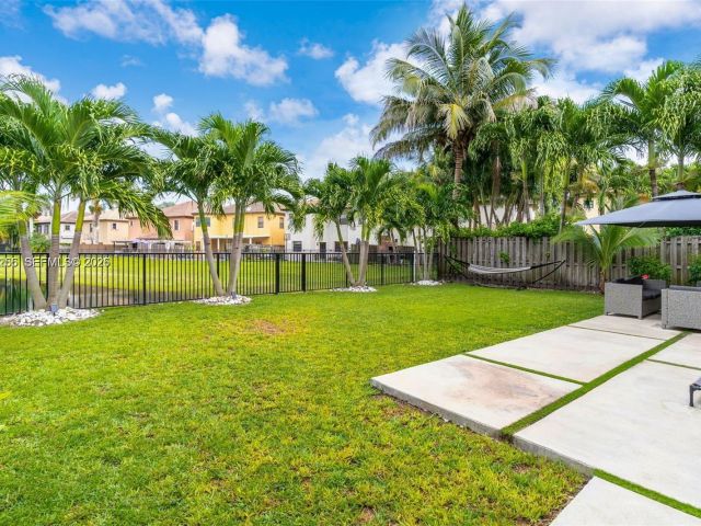 Дом в аренду по адресу 11239 SW 243rd Ter 0 - фото 7526333