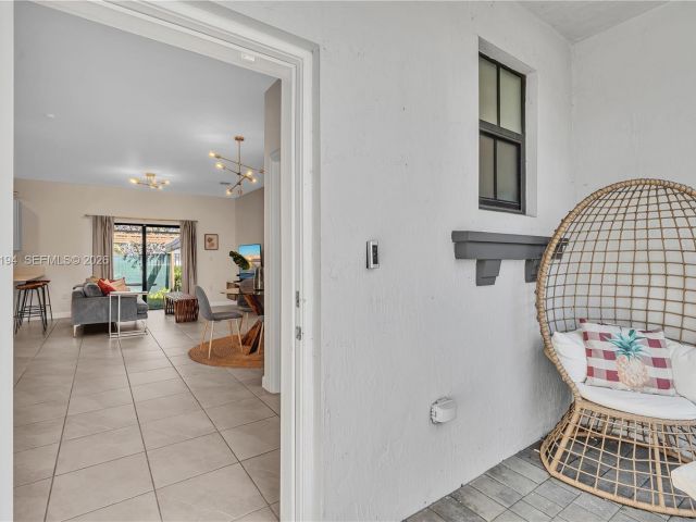 Дом в аренду по адресу 20433 NW 4th Ct - фото 7526565