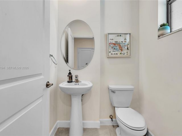 Дом в аренду по адресу 20433 NW 4th Ct - фото 7526566