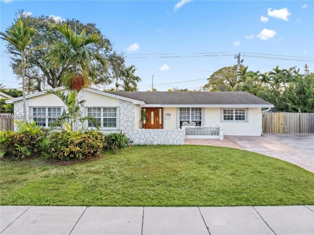 Продажа дома по адресу 10330 SW 103rd Ct - фото 7525398