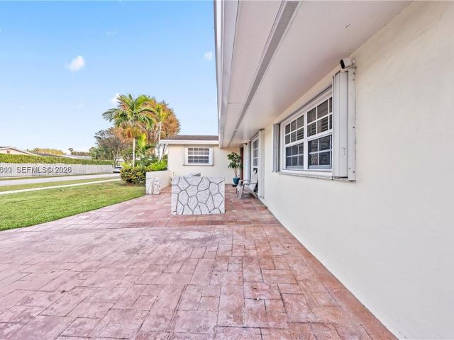 Продажа дома по адресу 10330 SW 103rd Ct - фото 7525402