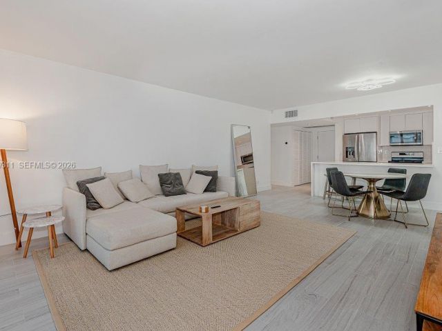 Квартира в аренду номер - фото 7533772