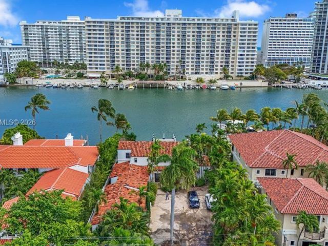 Дом в аренду по адресу 5661 Pine Tree Dr 0 - фото 7526486