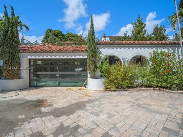 Дом в аренду по адресу 5661 Pine Tree Dr 0 - фото 7526488