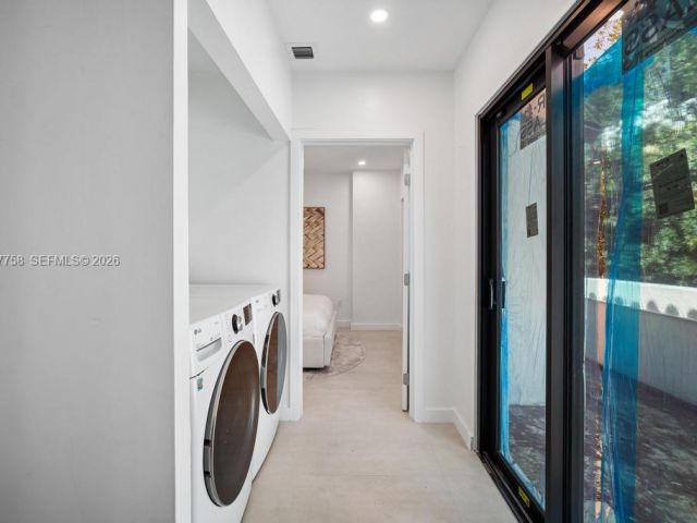 Дом в аренду по адресу 5661 Pine Tree Dr 0 - фото 7526500