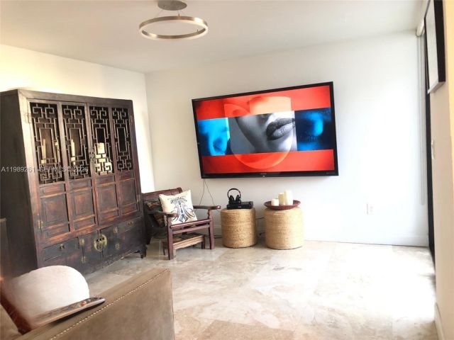 Дом в аренду по адресу 3027 NE 183rd Ln 27 - фото 7526534