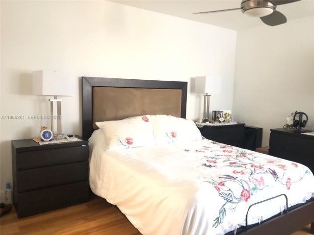 Дом в аренду по адресу 3027 NE 183rd Ln 27 - фото 7526536