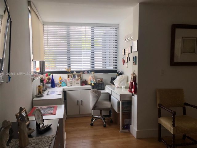 Дом в аренду по адресу 3027 NE 183rd Ln 27 - фото 7526545