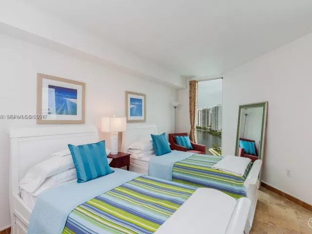 Квартира в аренду номер1814 - фото 7532944