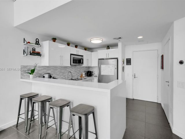 Квартира в аренду номерL-410 - фото 7527857