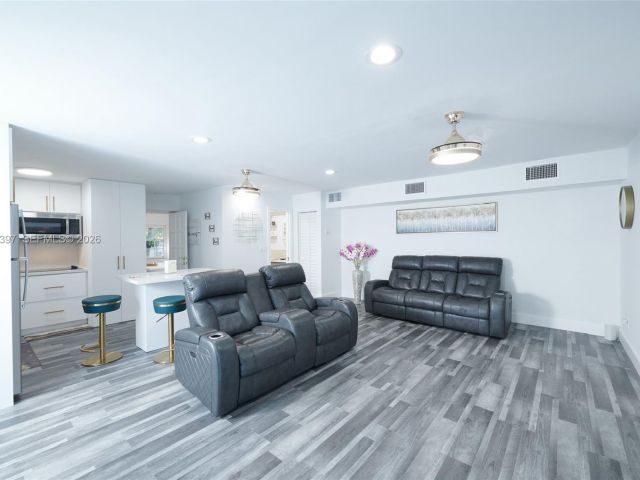 Продажа дома по адресу 12293 SW 28th Ter - фото 7526445