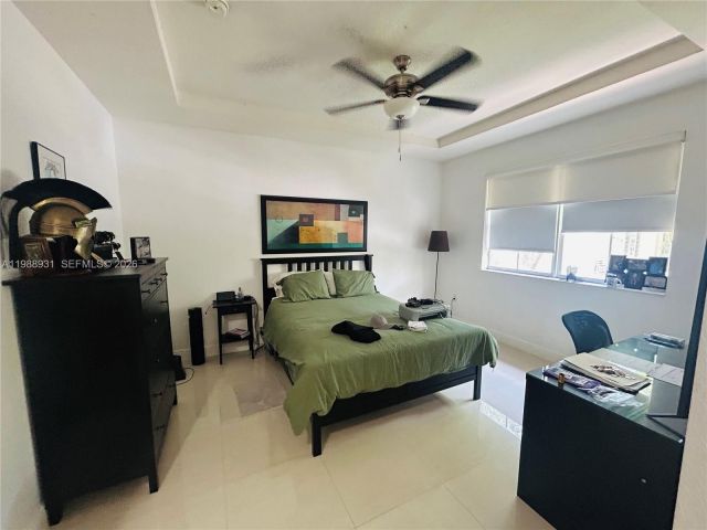 Дом в аренду по адресу 10963 NW 87th Ln 10963 - фото 7526248