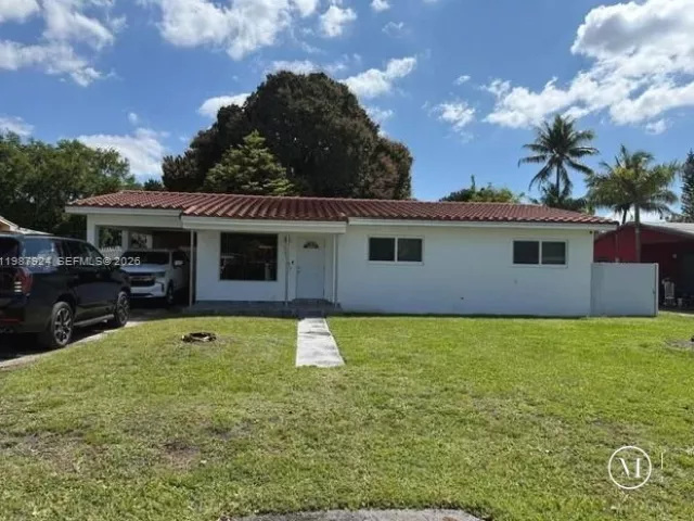 Продажа дома по адресу 10747 NW 22nd Ct - фото 7531509