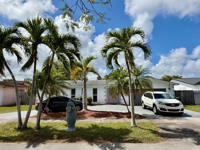 Продажа дома по адресу 17424 SW 108th Ct - фото 7526935