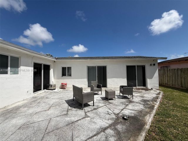 Продажа дома по адресу 17424 SW 108th Ct - фото 7526947