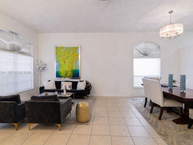 Дом в аренду по адресу 1886 NW 145th Ter - фото 7526815