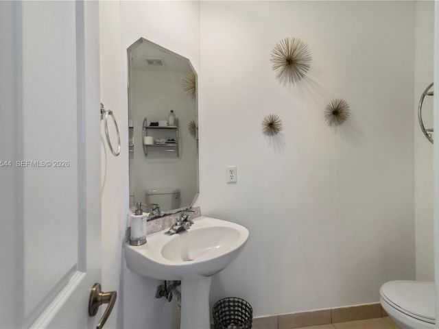 Дом в аренду по адресу 1886 NW 145th Ter - фото 7526819