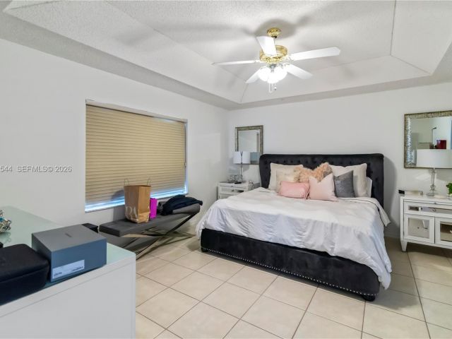 Дом в аренду по адресу 1886 NW 145th Ter - фото 7526829