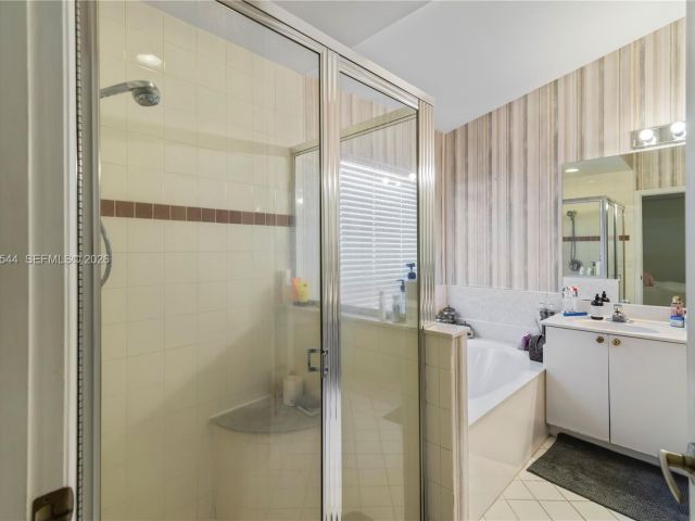 Дом в аренду по адресу 1886 NW 145th Ter - фото 7526831