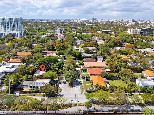 Продажа дома по адресу 120 SW 24th Rd - фото 7526918