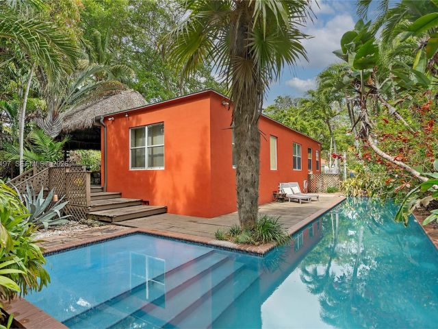 Продажа дома по адресу 120 SW 24th Rd - фото 7526923