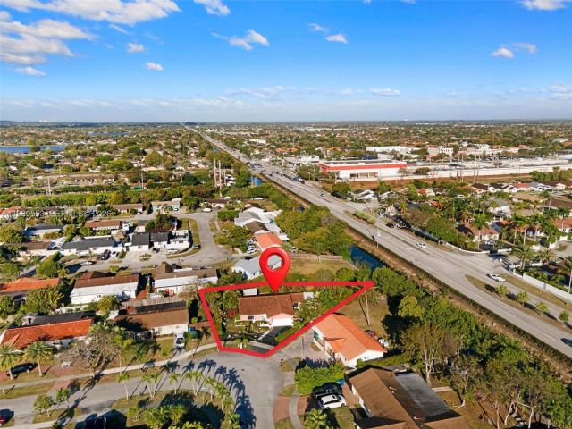 Продажа дома по адресу 4210 SW 134th Ave - фото 7526954