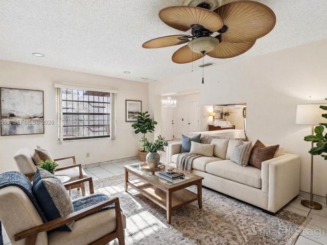 Продажа дома по адресу 4210 SW 134th Ave - фото 7526964