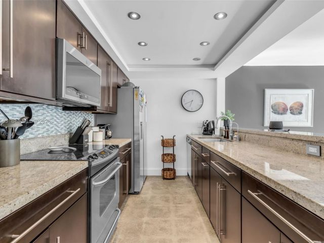 Продажа дома по адресу 13340 SW 91st Ter B - фото 7536422