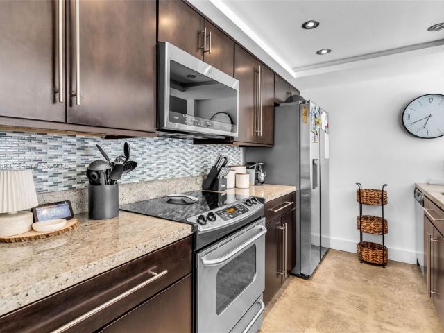 Продажа дома по адресу 13340 SW 91st Ter B - фото 7536424