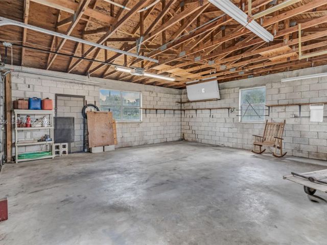 Продажа дома по адресу 19200 SW 218th St - фото 7526976