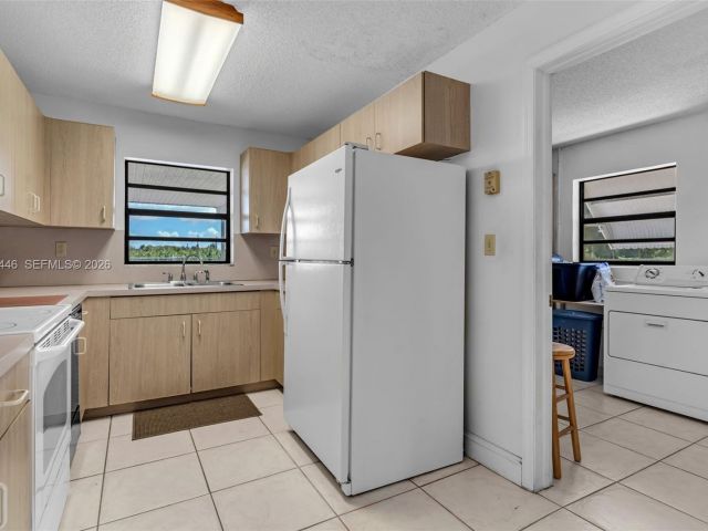 Продажа дома по адресу 19200 SW 218th St - фото 7526984