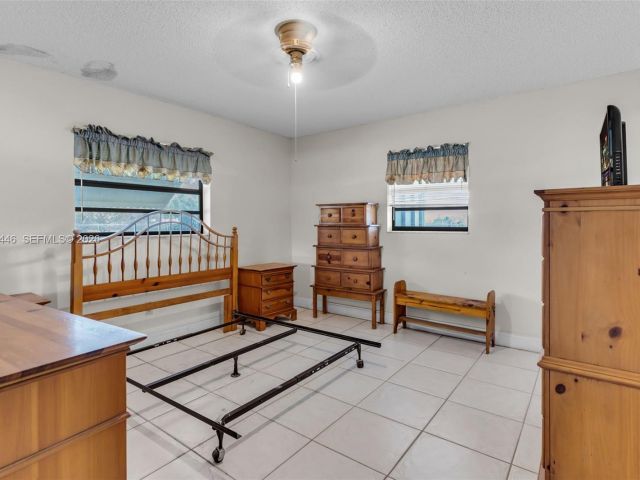 Продажа дома по адресу 19200 SW 218th St - фото 7526986