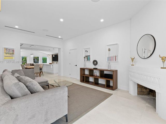 Продажа дома по адресу 8926 Emerson Ave - фото 7526124