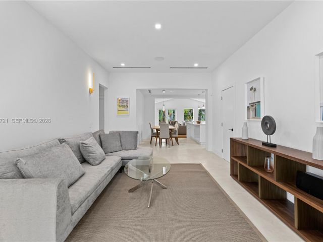 Продажа дома по адресу 8926 Emerson Ave - фото 7526125