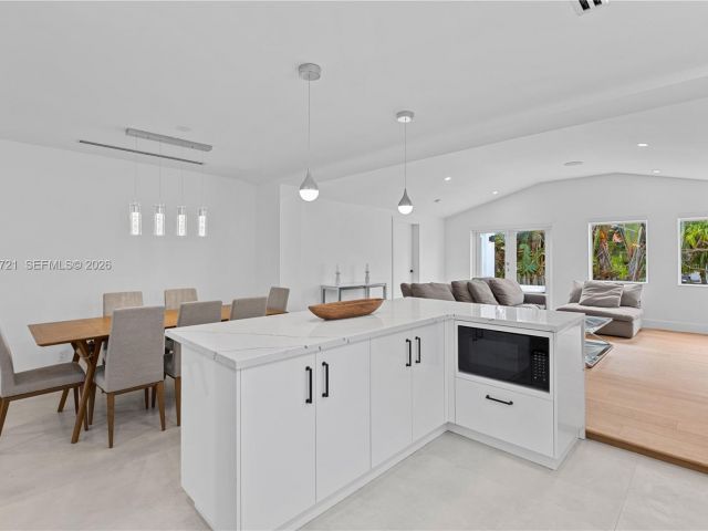 Продажа дома по адресу 8926 Emerson Ave - фото 7526133