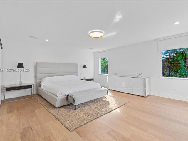 Продажа дома по адресу 8926 Emerson Ave - фото 7526140