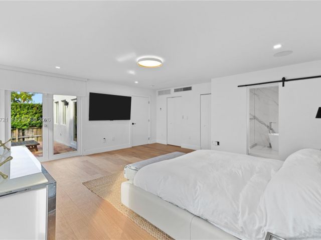 Продажа дома по адресу 8926 Emerson Ave - фото 7526141