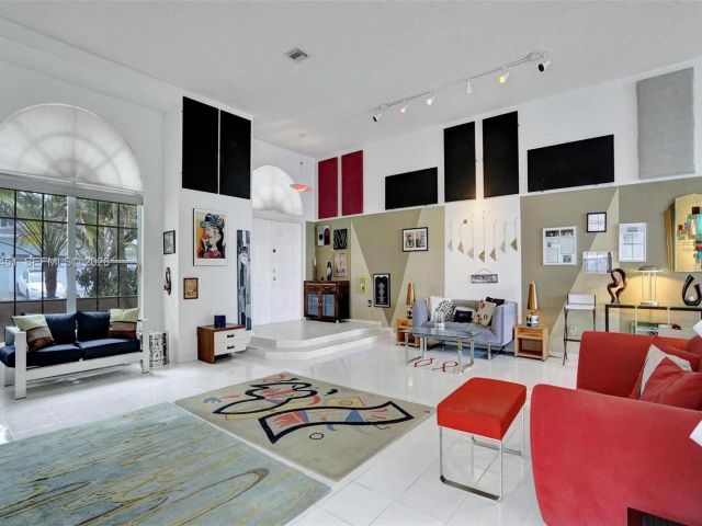 Продажа дома по адресу 11585 N Quayside Dr - фото 7532250