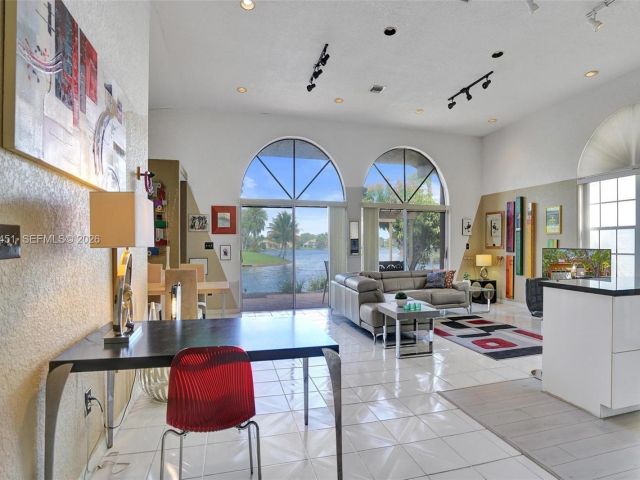 Продажа дома по адресу 11585 N Quayside Dr - фото 7532253