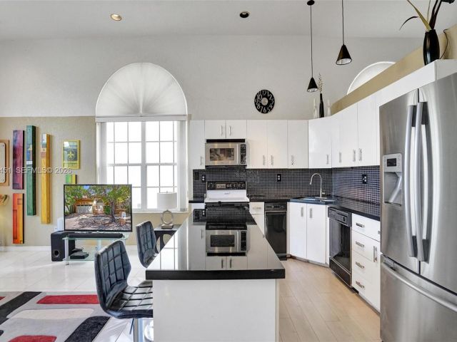 Продажа дома по адресу 11585 N Quayside Dr - фото 7532255