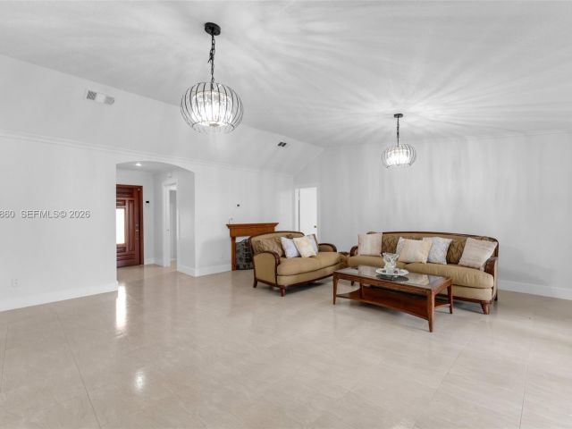 Продажа дома по адресу 10021 SW 145th Pl - фото 7527671