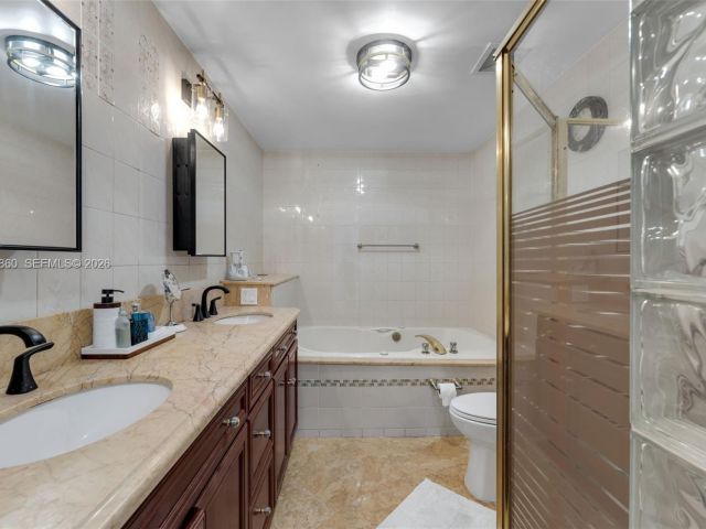 Продажа дома по адресу 10021 SW 145th Pl - фото 7527682