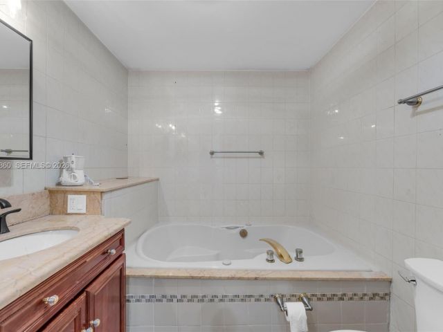 Продажа дома по адресу 10021 SW 145th Pl - фото 7527683