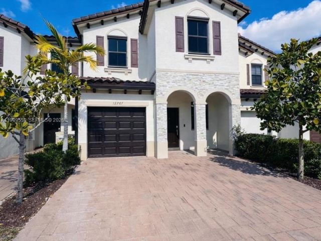 Продажа дома по адресу 12767 SW 230th Ter - фото 7527650