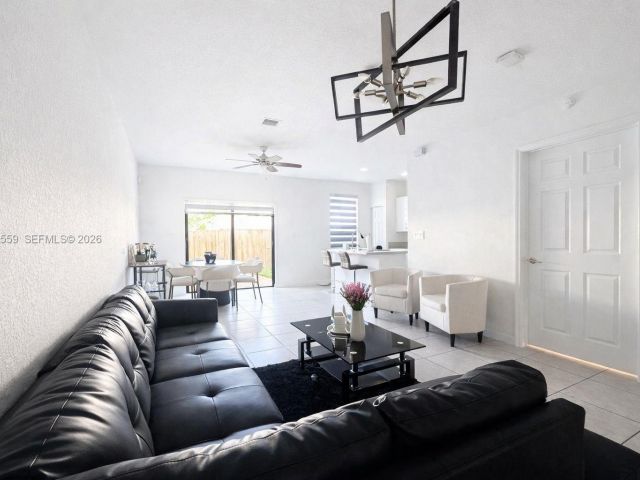 Продажа дома по адресу 12767 SW 230th Ter - фото 7527652