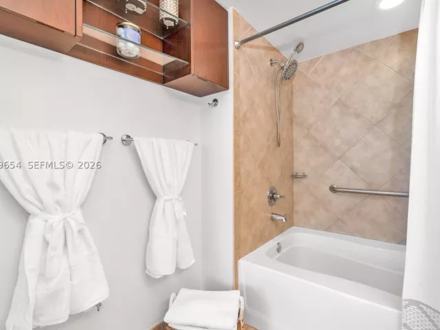 Квартира в аренду номер1203(AVAILABLE AVAILABLE) - фото 9104837