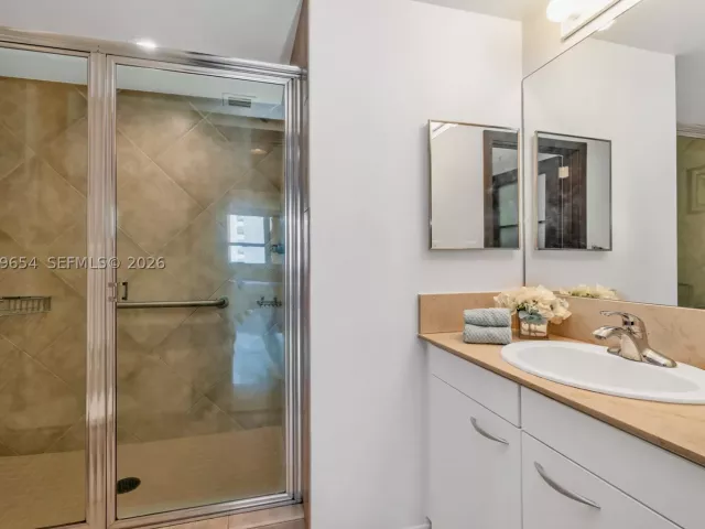 Квартира в аренду номер1203(AVAILABLE AVAILABLE) - фото 9104841